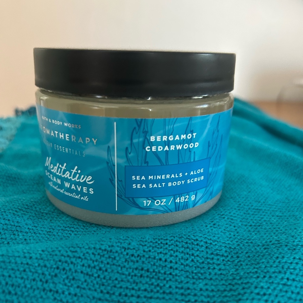 Bath & Body Works Ocean Waves Sea Salt Body Scrub